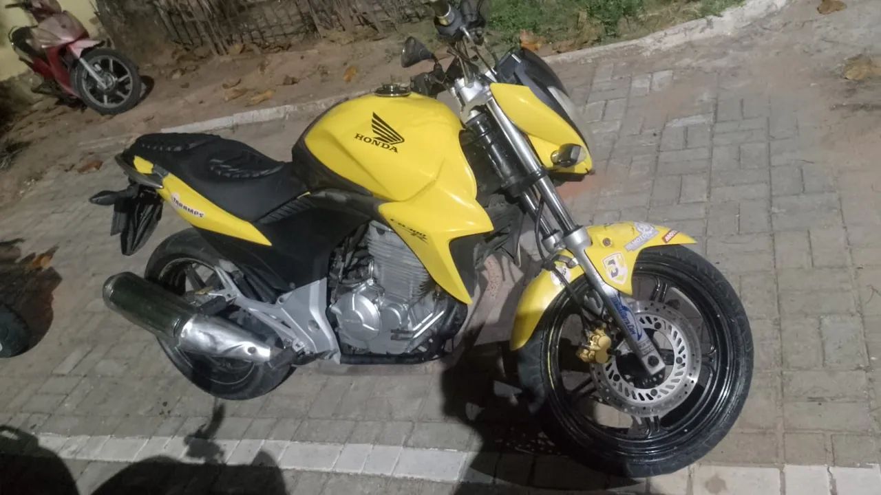 Vende-se e troca em carro!. - Foto 2