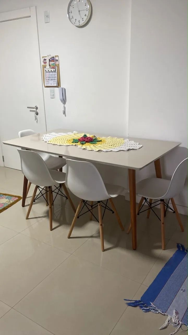 Mesa de jantar - 6 cadeiras