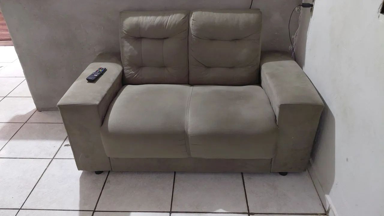 Vende se sofá 2 lugares 3 meses de uso 