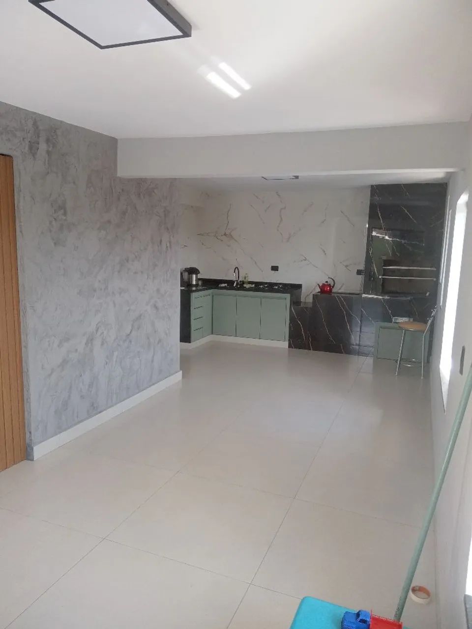 Presto serviço de porcelanato e pintura 