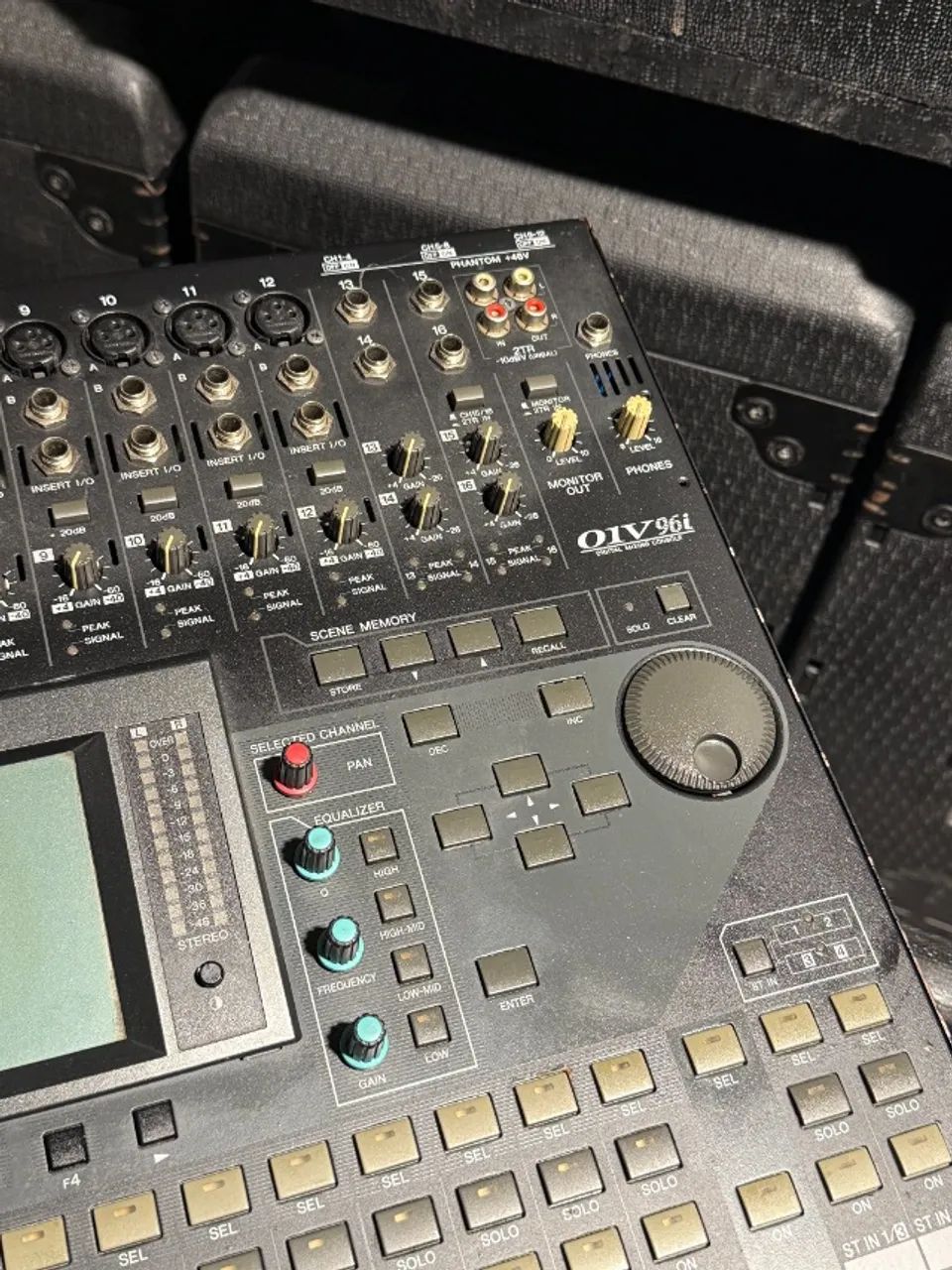 Mesa Digital Yamaha 01V96i - Revisada e Testada - Foto 4