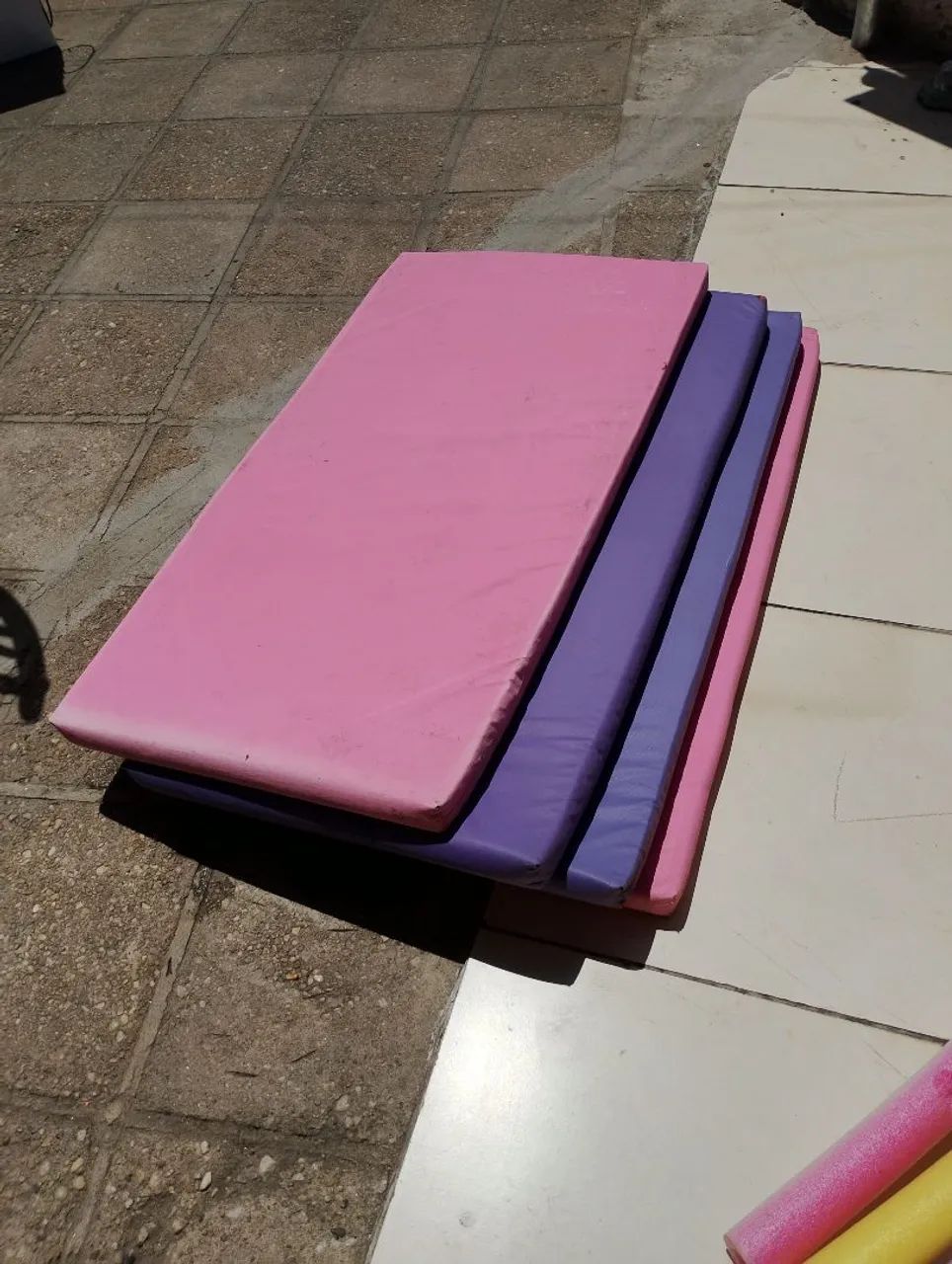 Colchonetes e Macarrões de Piscina - Ótimo Estado (Liquidação) - Foto 3