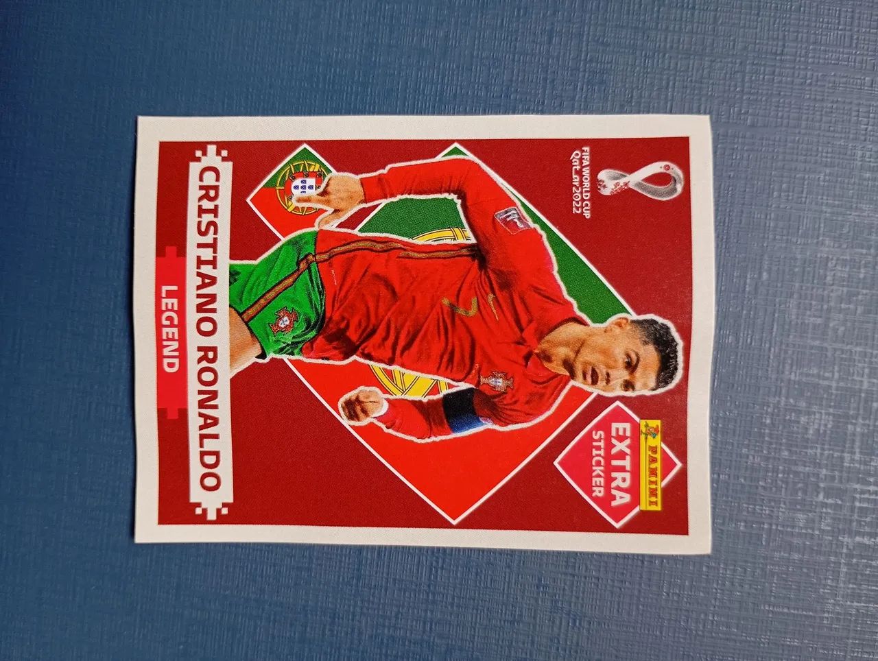 Extra sticker bordô CR7 e Modric copa 2022 - Foto 3