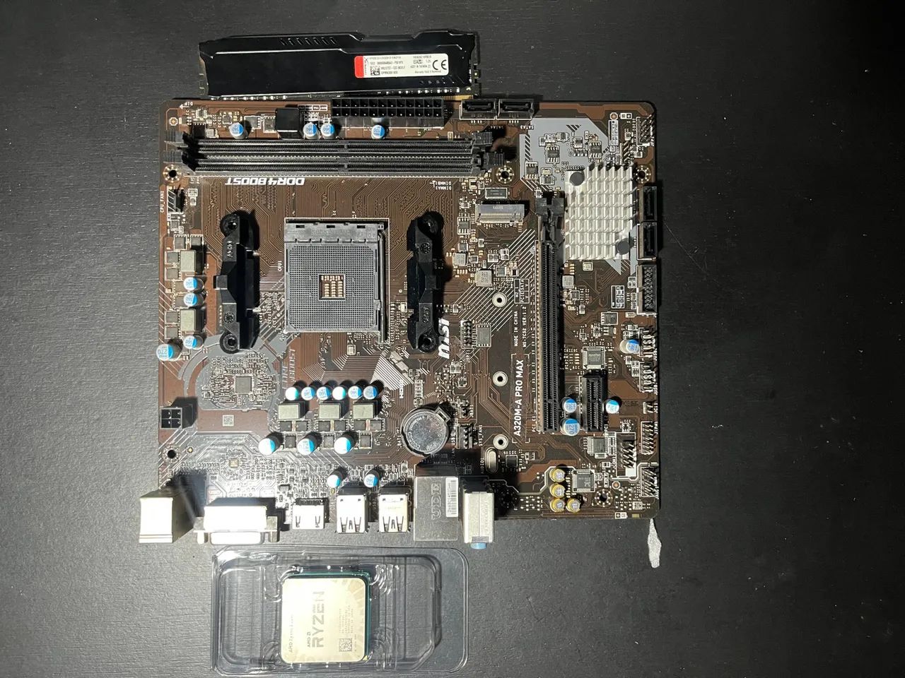 Kit amd r3 2200g 