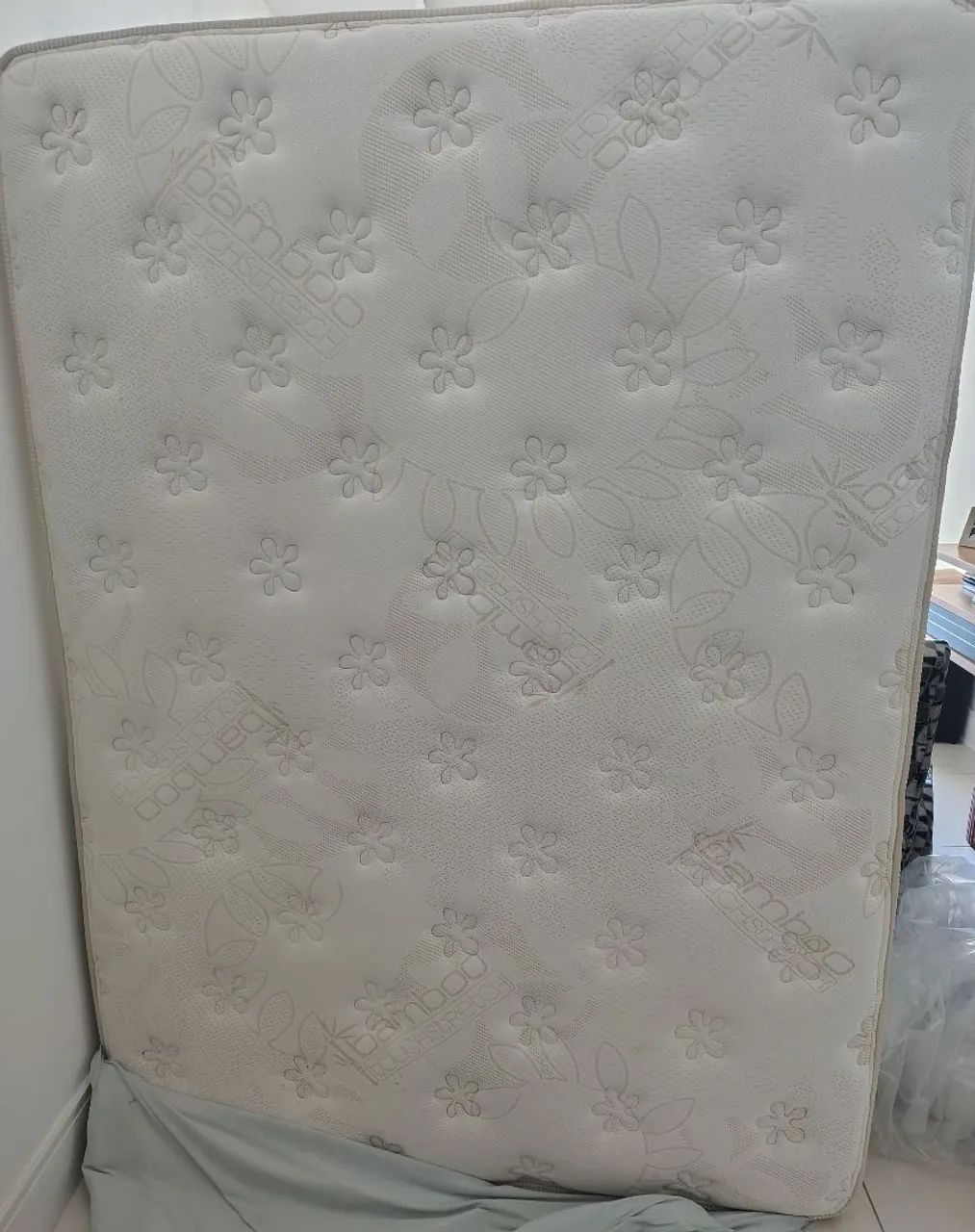 Vendo colchão de casal 