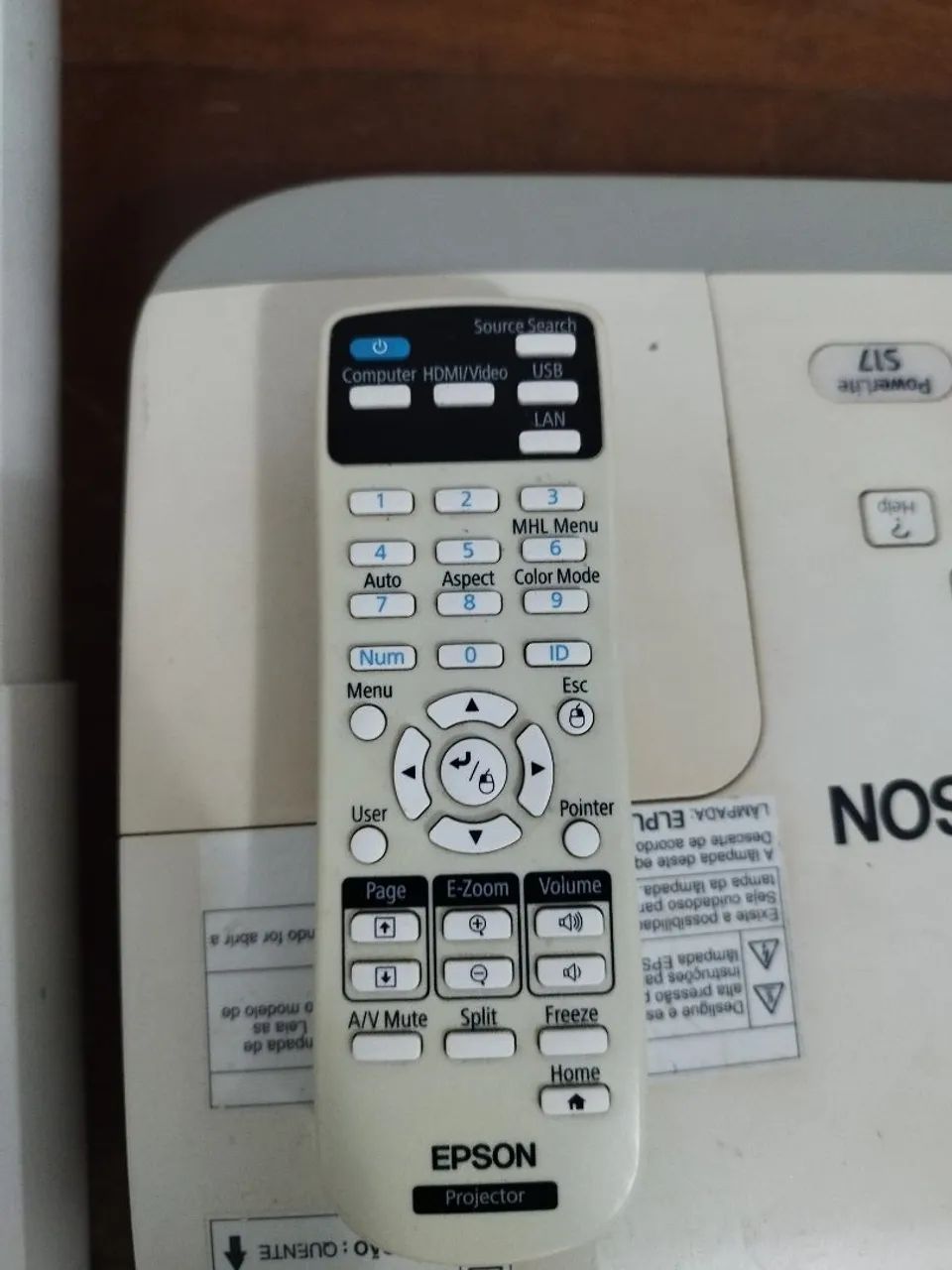 DATA SHOW EPSON COM SUPORTE E CONTROLE - Foto 4