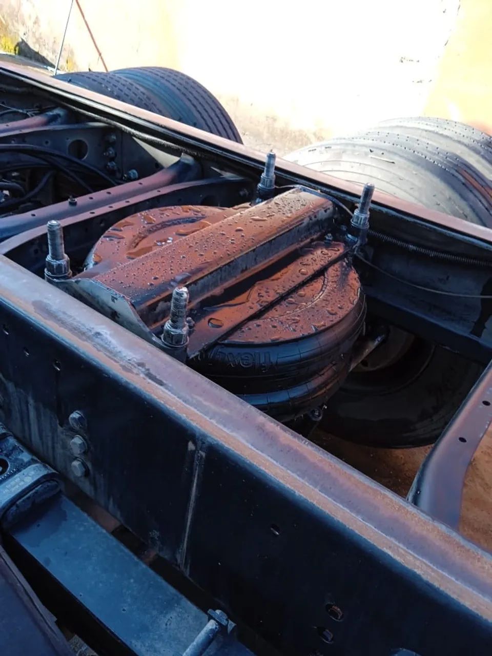 Vw. 24 280.  Consteletion no chassi ano 2014.    - Foto 4
