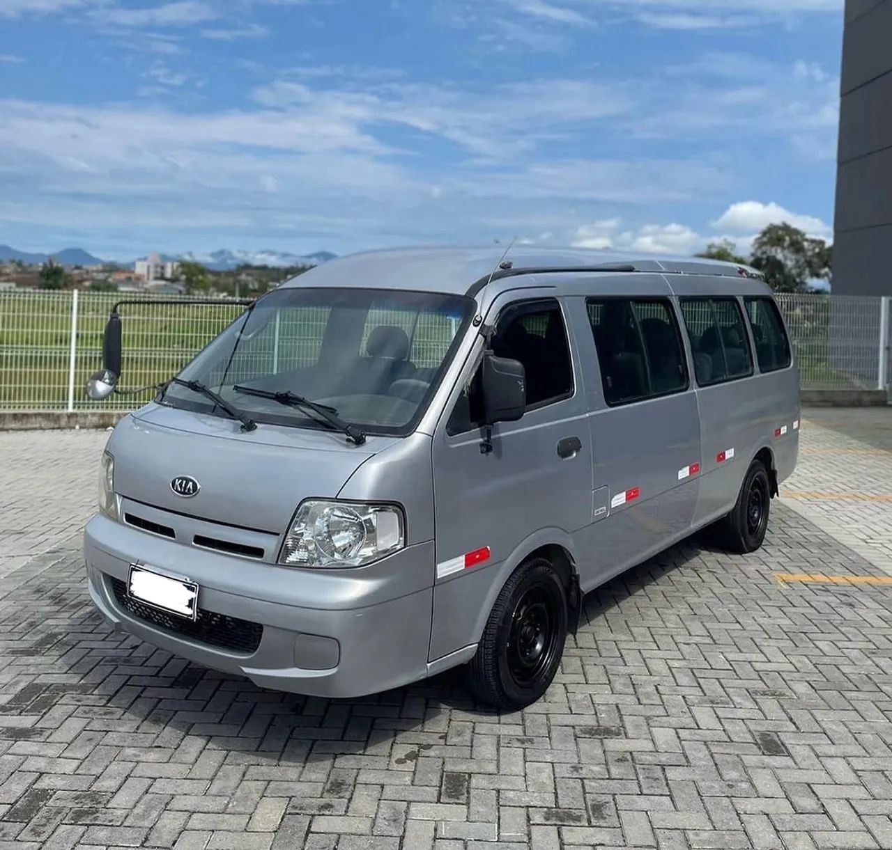 Kia Motors Besta GS Grand 3.0 8V 16L Diesel 2005
