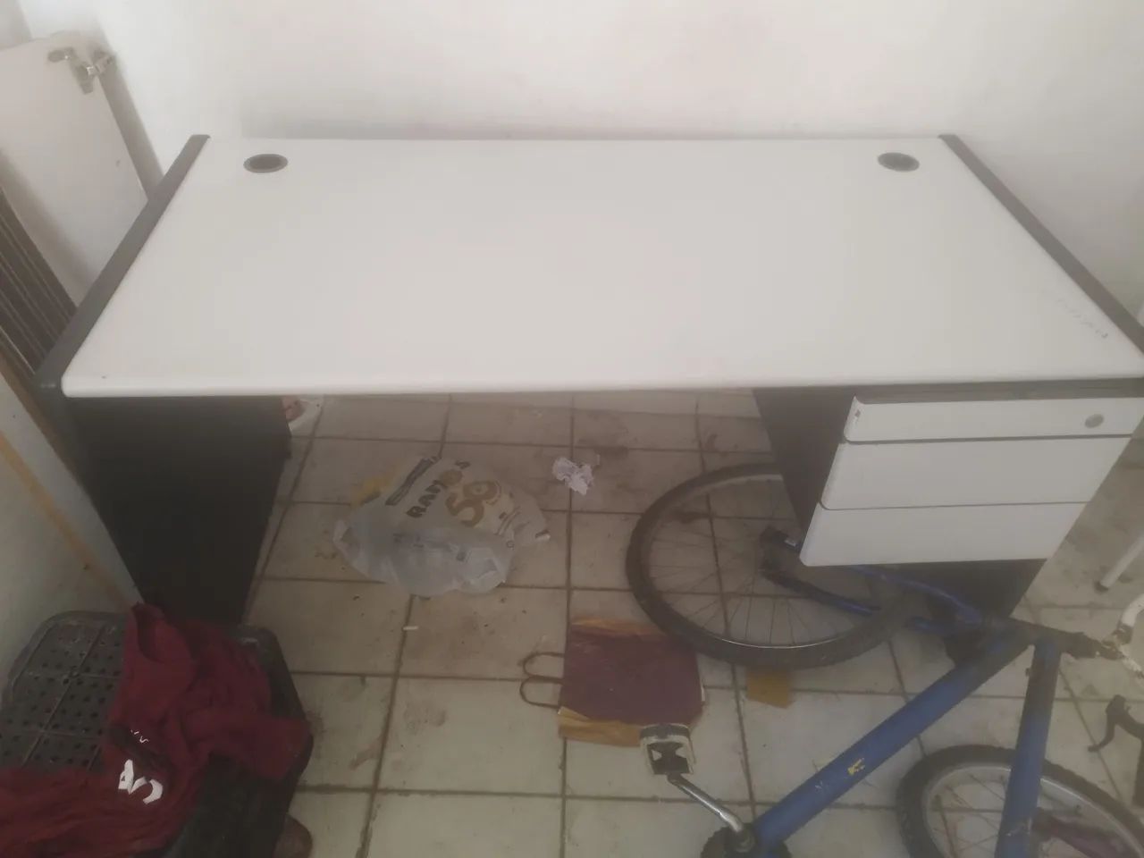 Mesa de escritorio433925523778447361