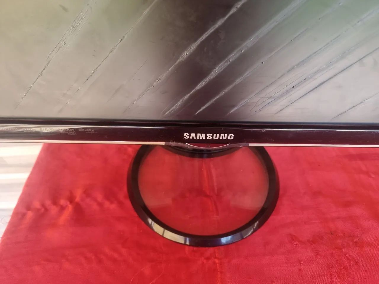 Monitor Samsung 25 Polegadas ligando  mais está com a tela manchada  para concerto  - Foto 3