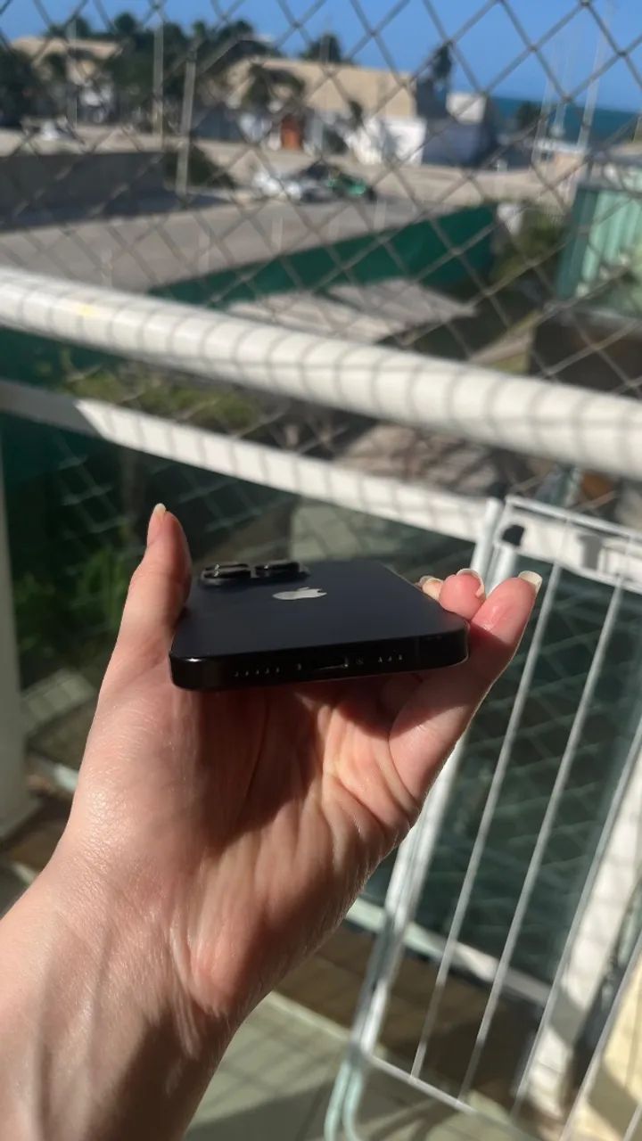 iPhone 16 pro 128 gb - Foto 2