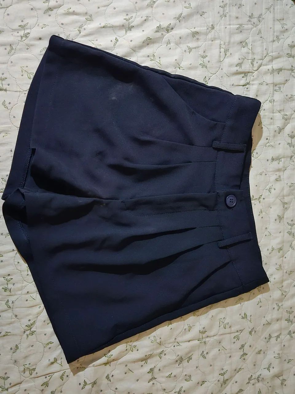 Short azul alfaiataria
