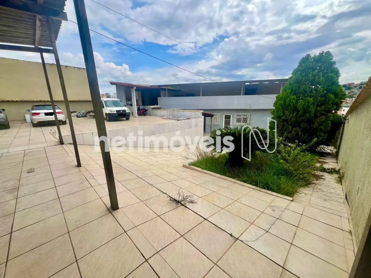 Excelente casa com barracão no bairro Alípio de Melo! - Foto 3