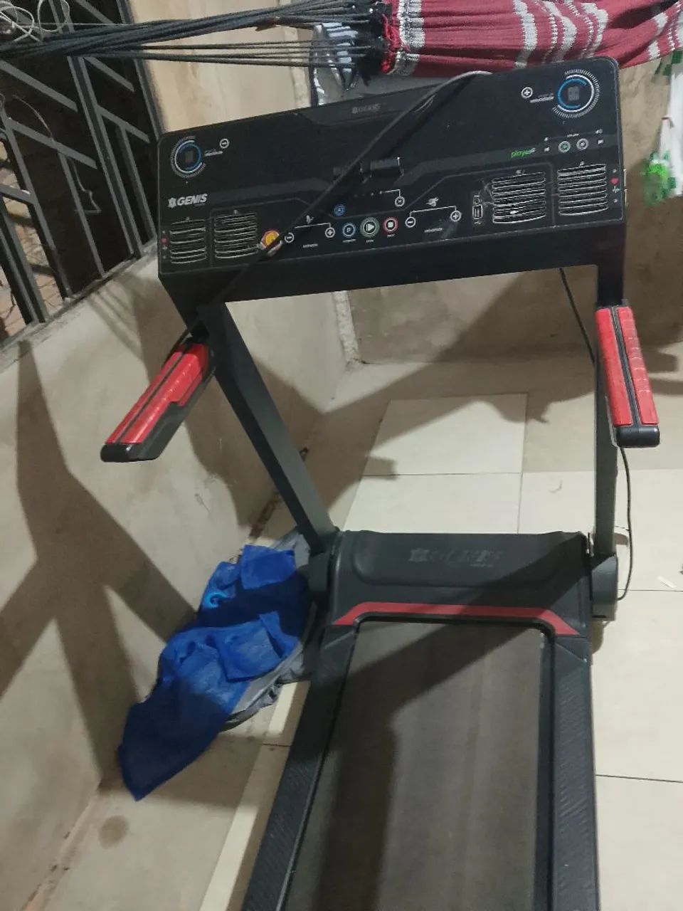 Esteira genis fitness