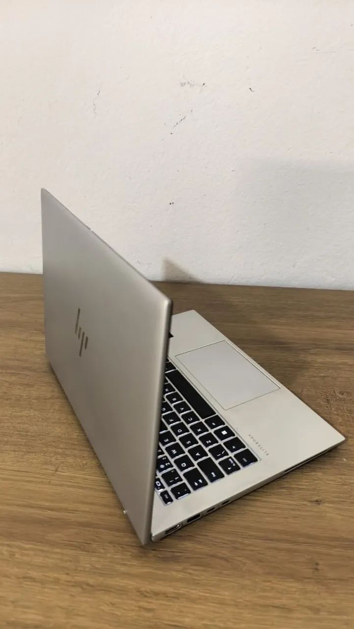 HP Elitebook 840 G11 Intel Ultra5 + 16gb DDR5 + NPU para IA +