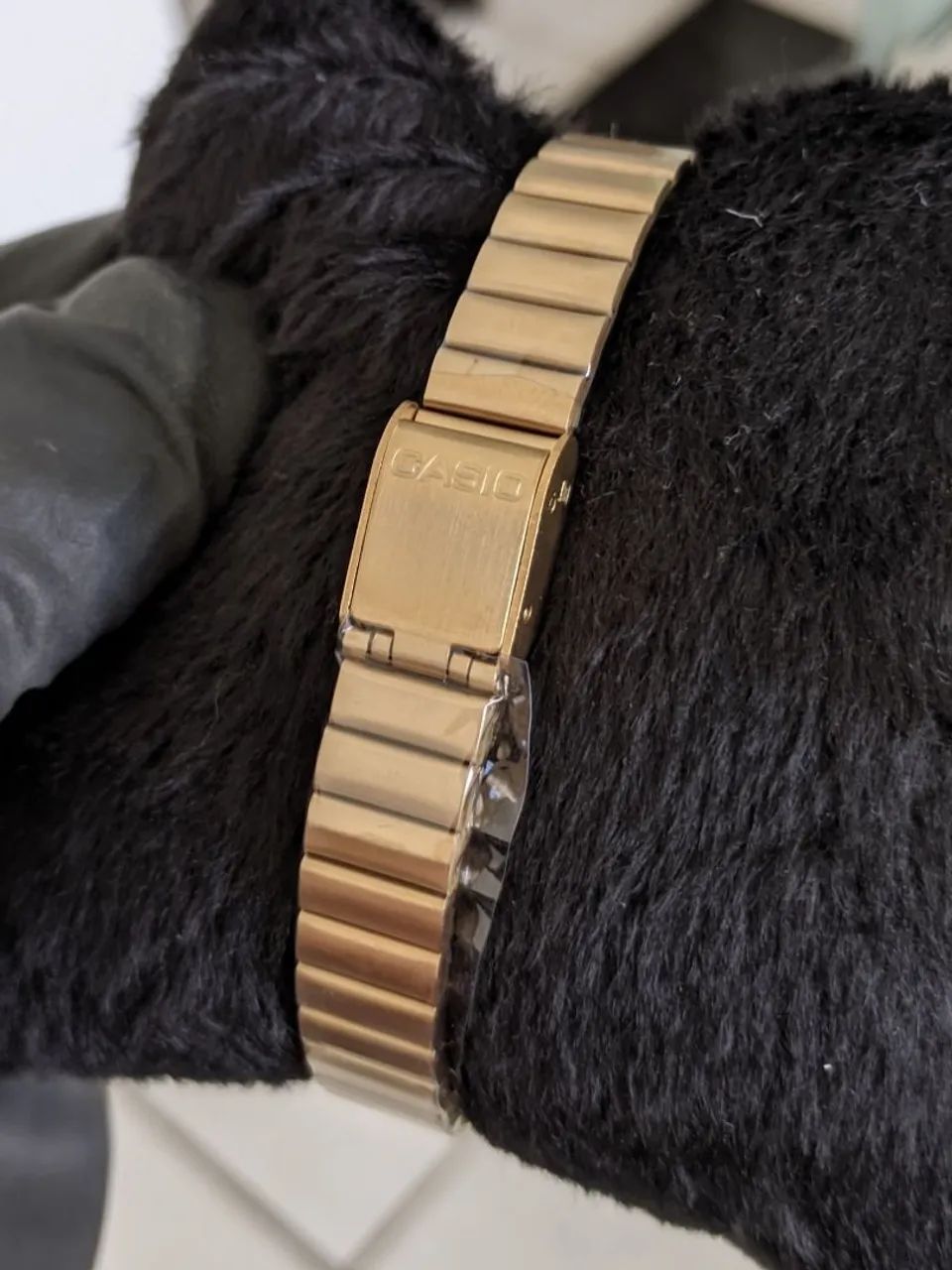 Relógio Casio Mini Resistente à Água com durabilidade na cor da pulseira  - Foto 3