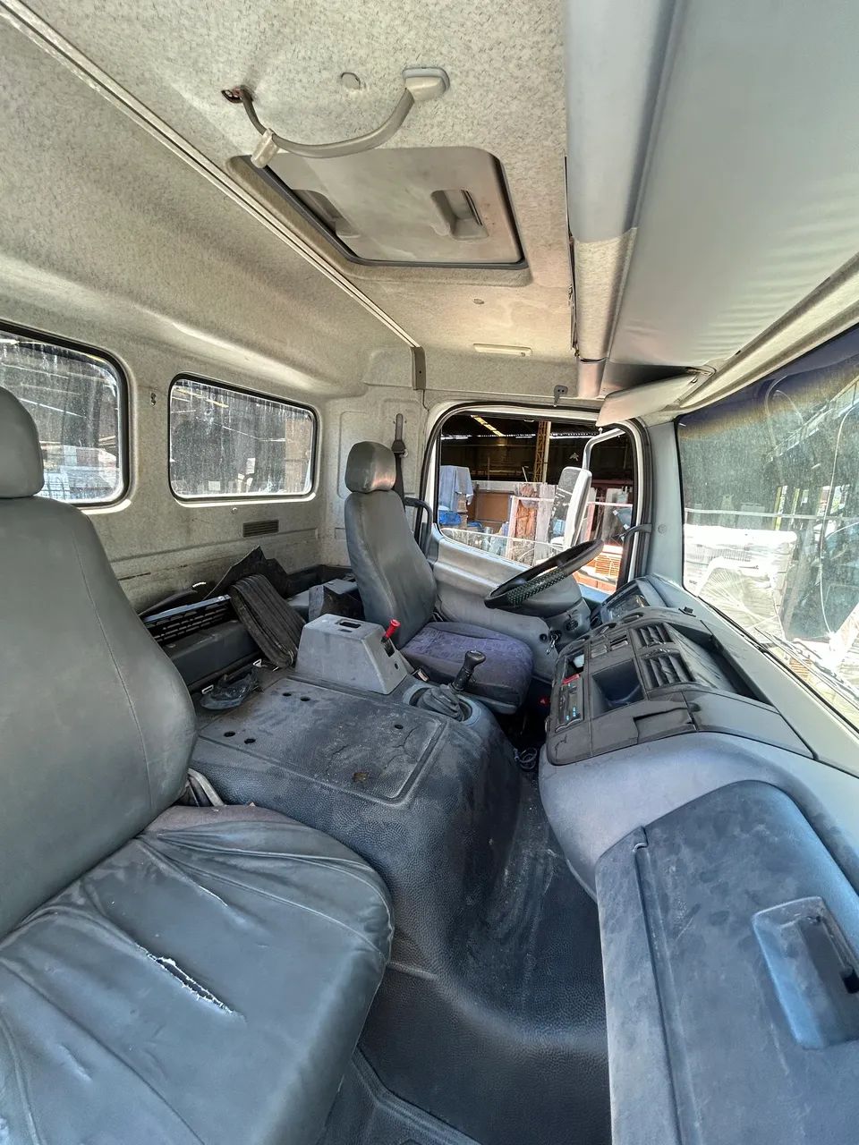 Caminhão Mercedes Bens Atego 1725  - Foto 8