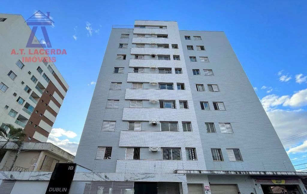 Apartamento com 3 quartos à Venda - Centro