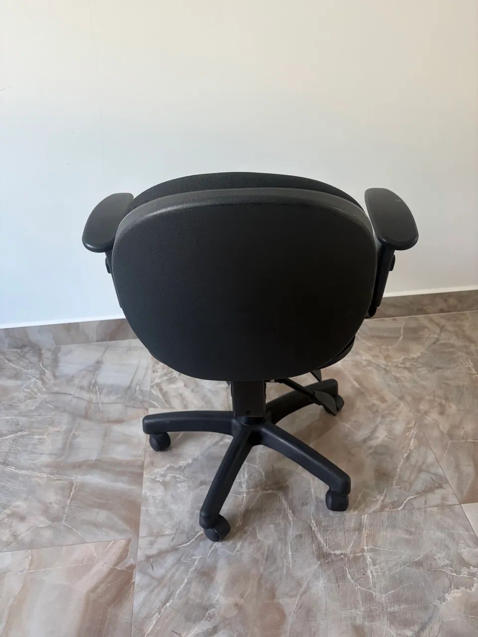 Cadeira de escritório e para computador  - Foto 2