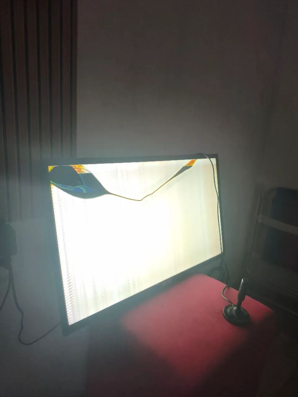 Duas TVs para retirada de peças  - Foto 2