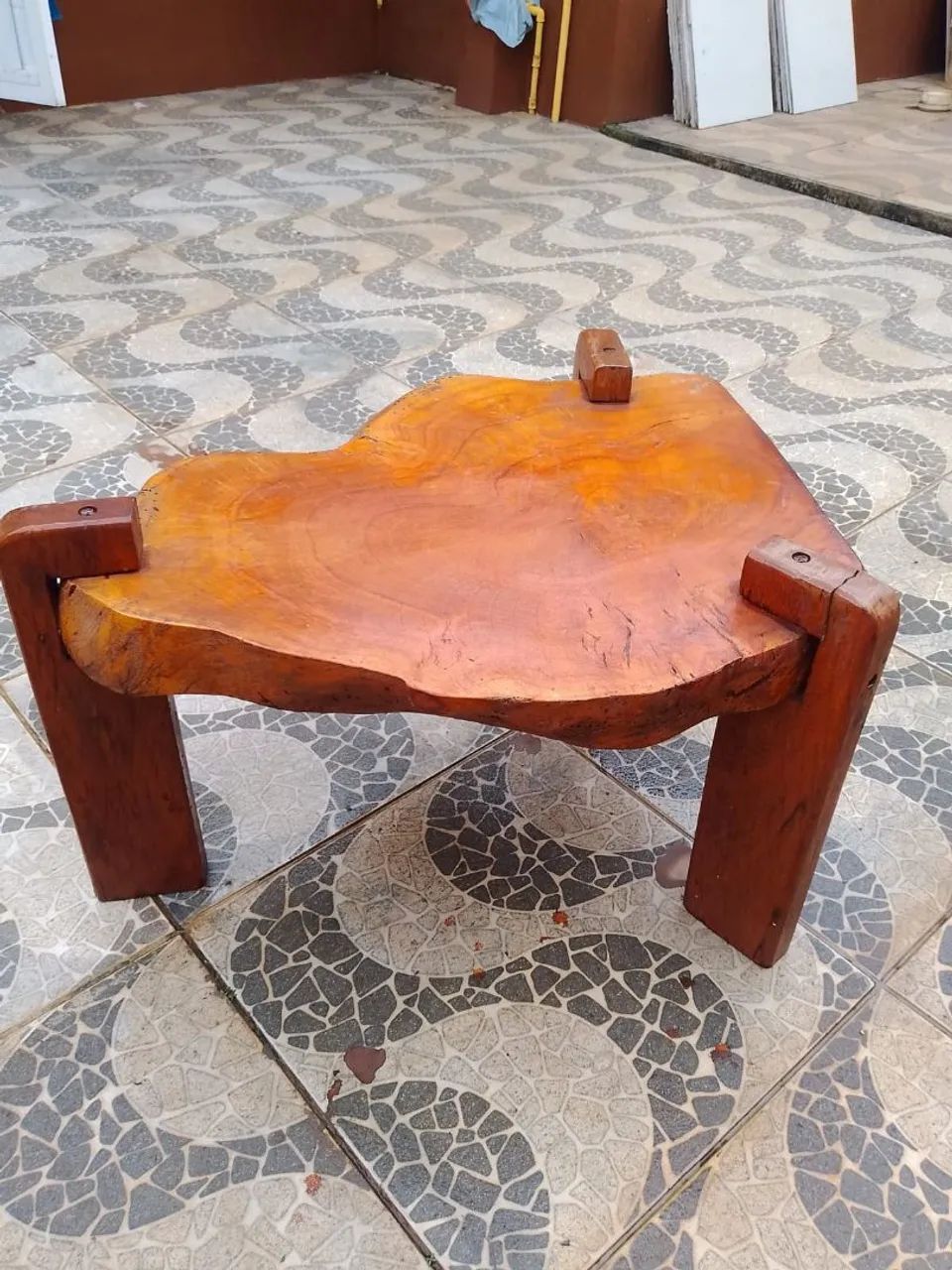 VENDO MESAS DE MADEIRA - Foto 4