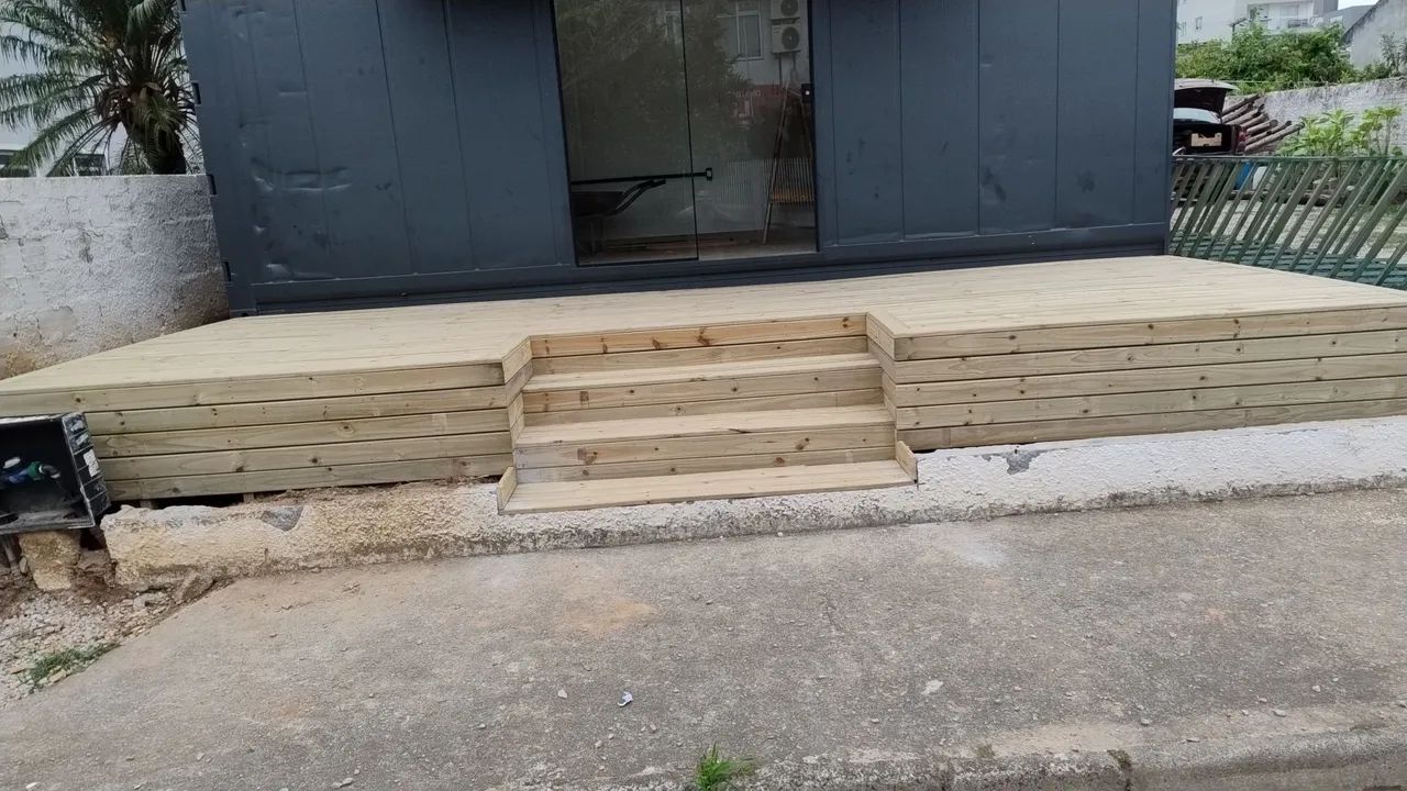 Construção de Decks e Pergolados de Madeira - Sob Medida - Foto 5