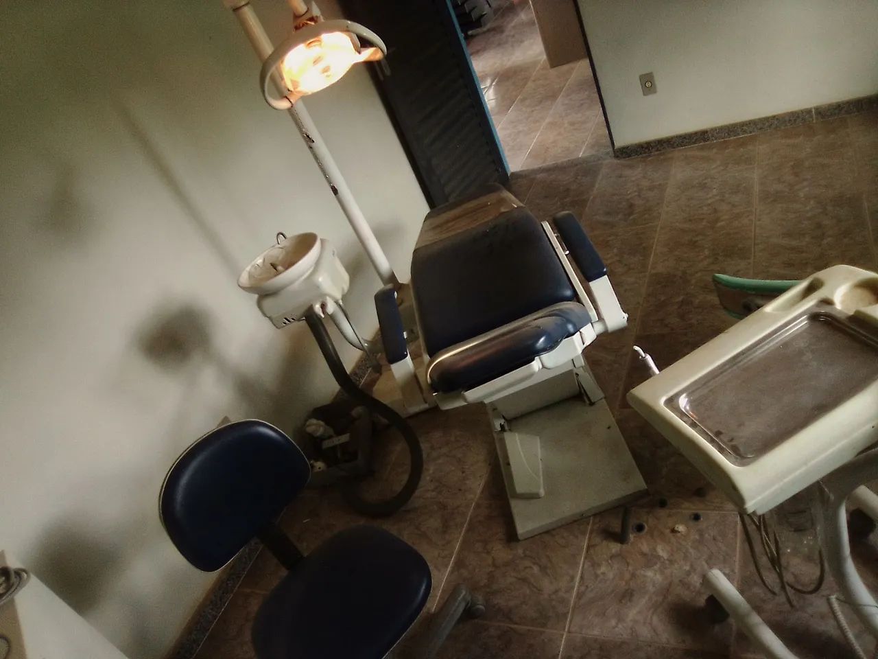 Cadeira odontológica completa funcionando e revisada. - Foto 2