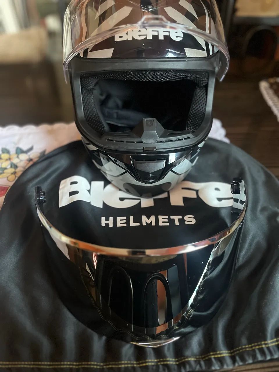CAPACETE BIEFFE COM BLUETOOTH