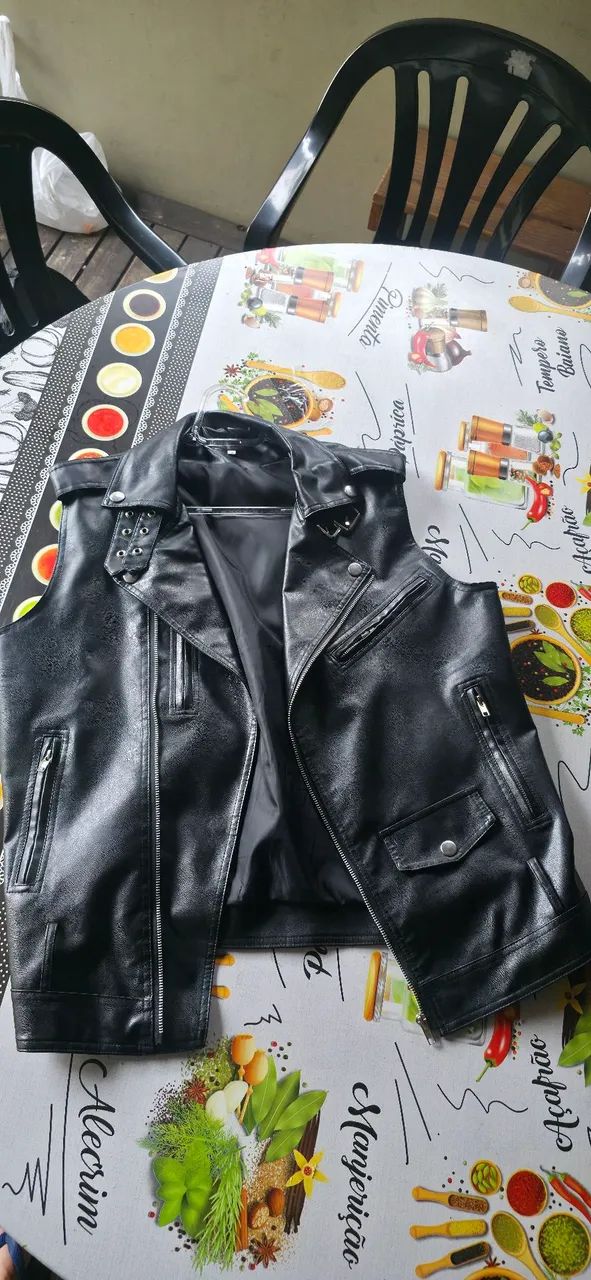 Colete Preto couro sintético  - Foto 4