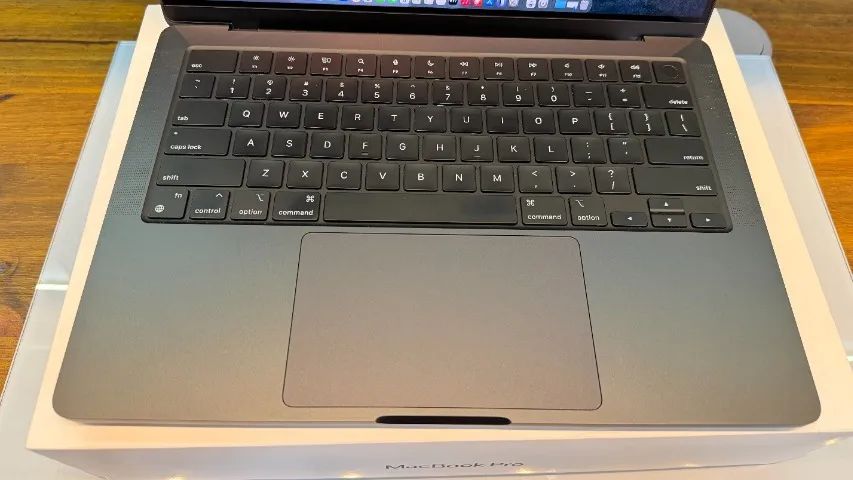 MacBook PRO A2992 14 Pol M3 PRO Mem 18gb Ssd 512 GPU 14 Core
