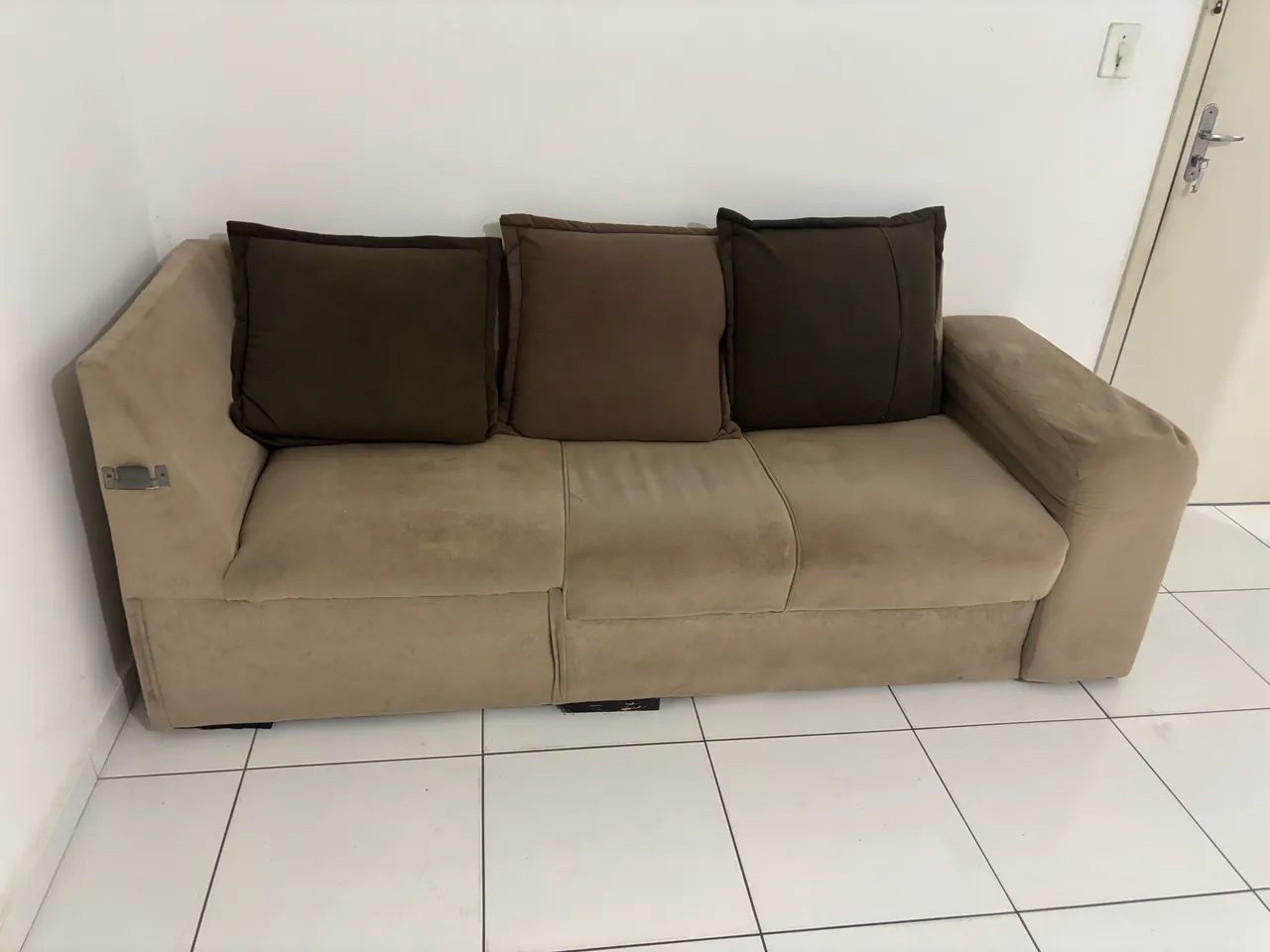 Sofá em L com almofadas  - Foto 2