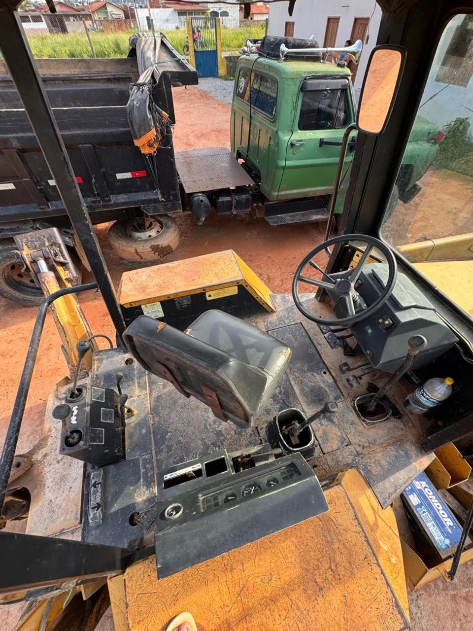Retroescavadeira MF 96 - Foto 4
