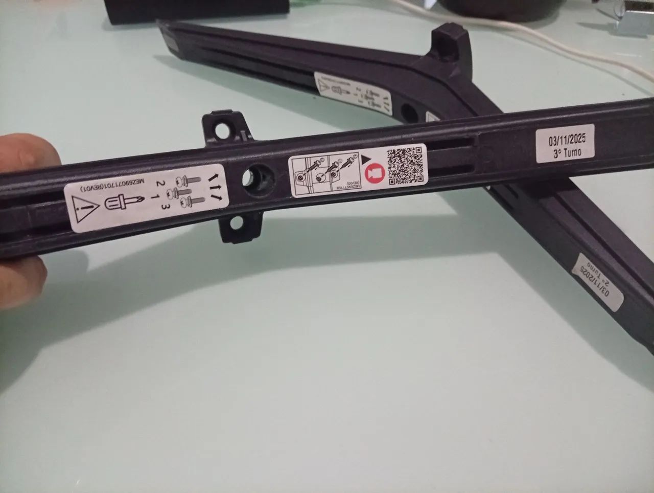 Pés da tv LG 75 polegadas  - Foto 2