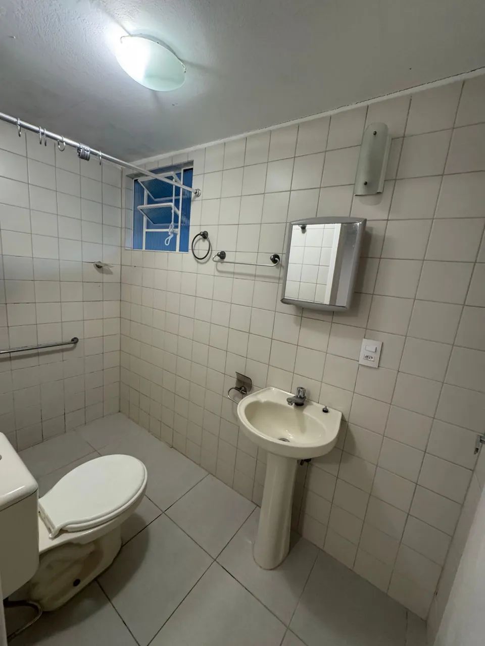 Alugo Kitnet em Barreiros  - Foto 2