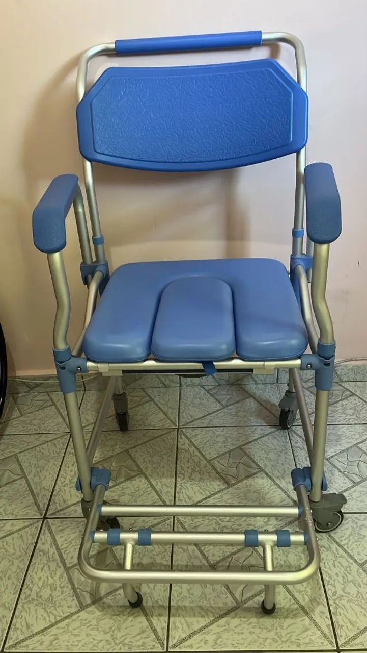 Cadeira de banho semi nova alcochoafa - Foto 3