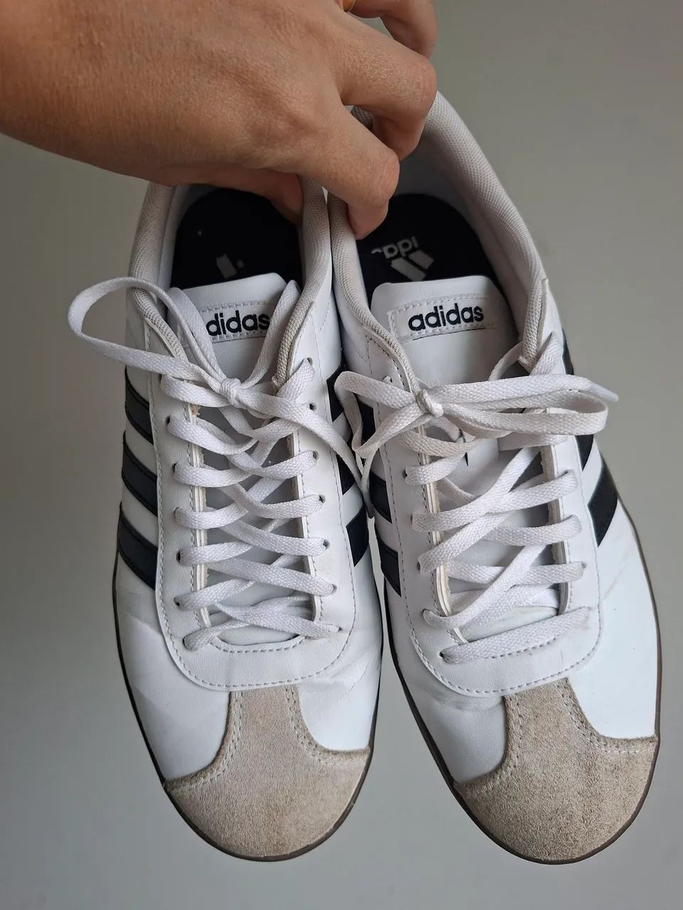 Tênis adidas 