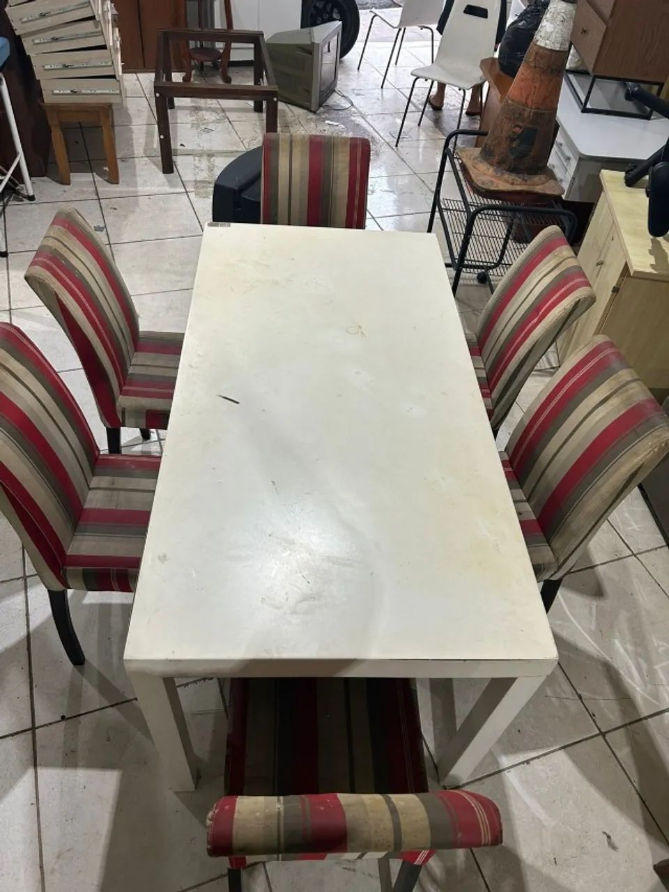 (Cód 002) Mesa de jantar com seis cadeiras  - Foto 4