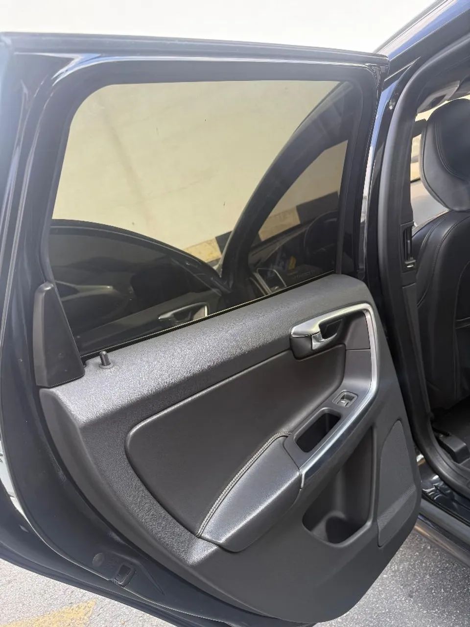 Volvo Xc XC 60 T-5 R-DESIGN 2.0 FWD 5p 2015