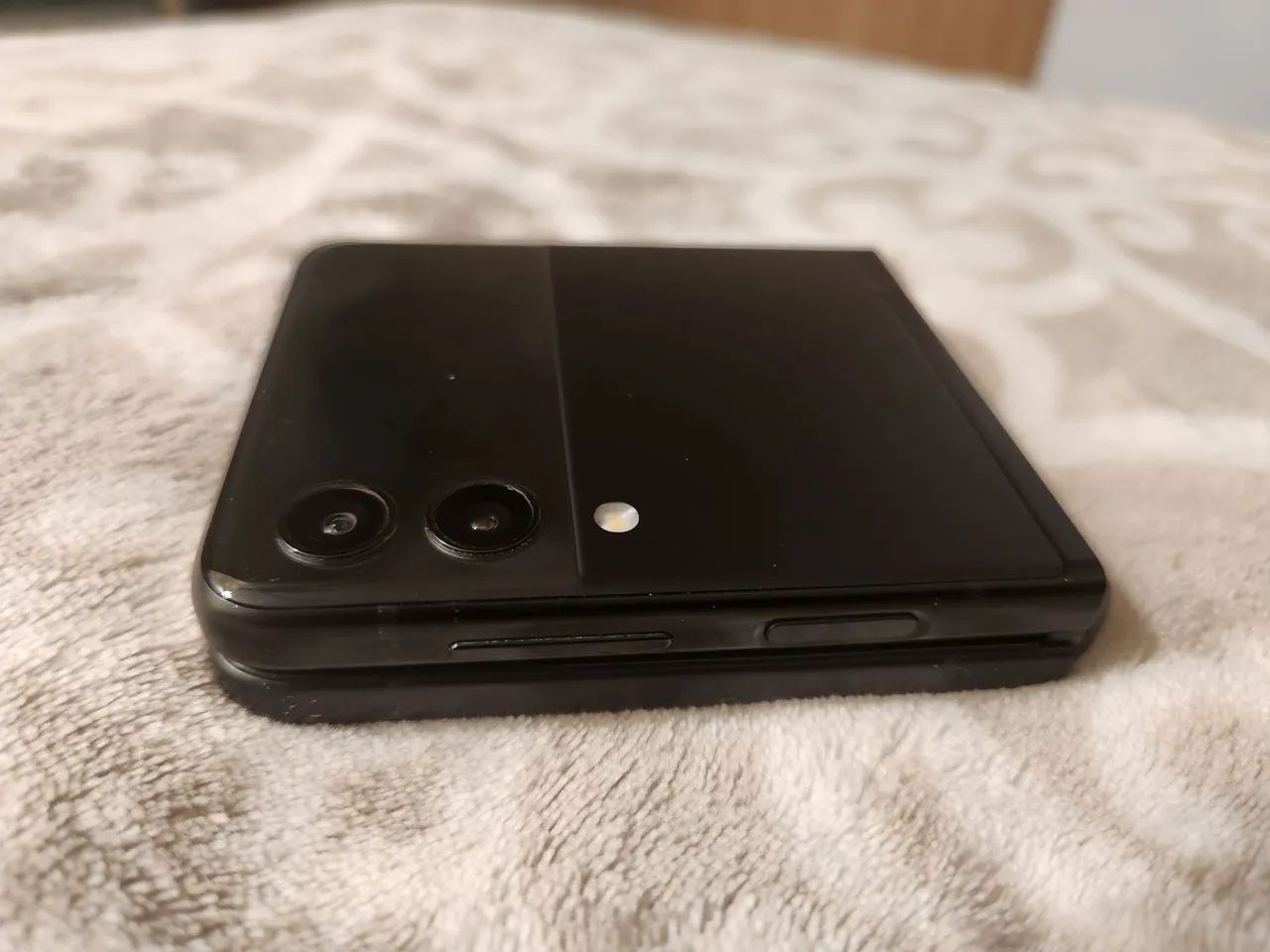Samsung Galaxy Z Flip3 para Retirada de Peças / Placa Funcionando