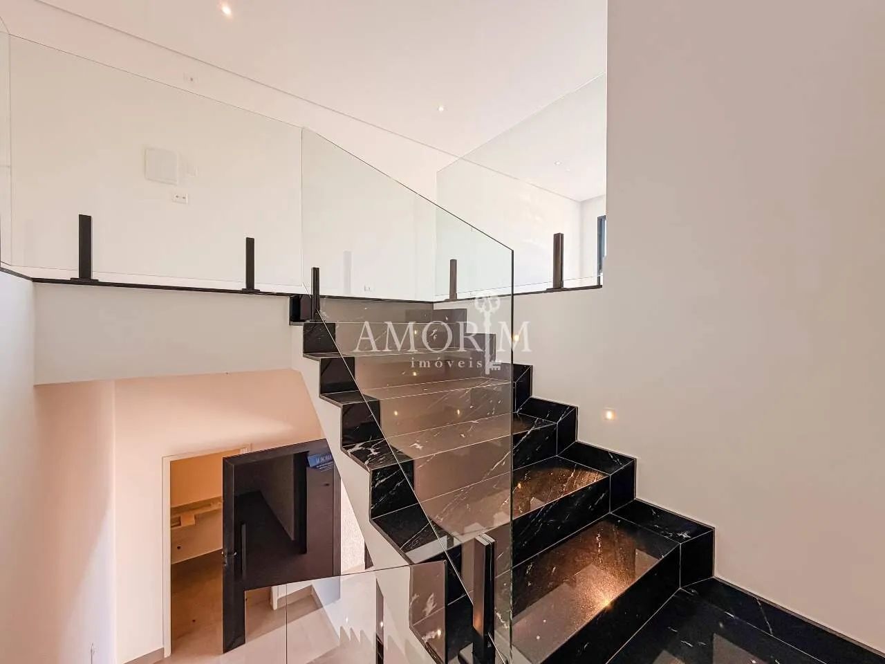 CASA À VENDA COM 3 SUÍTES - PORTAL DOS IPÊS - Foto 3