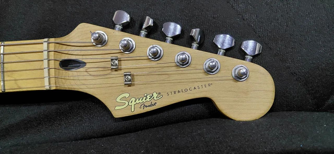 Guitarra Squier Stratocaster Deluxe(com upgrades) - Foto 3