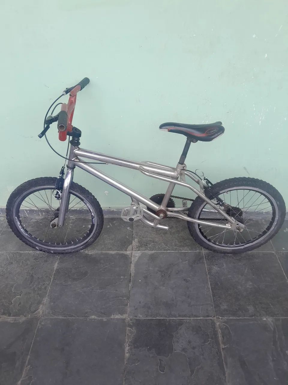 Bicicleta cromada aro 20 - Foto 5