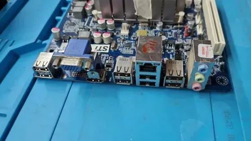 PLACA MAE DDR3 STI 013708 COM PROCESSADOR C-60 - Foto 3