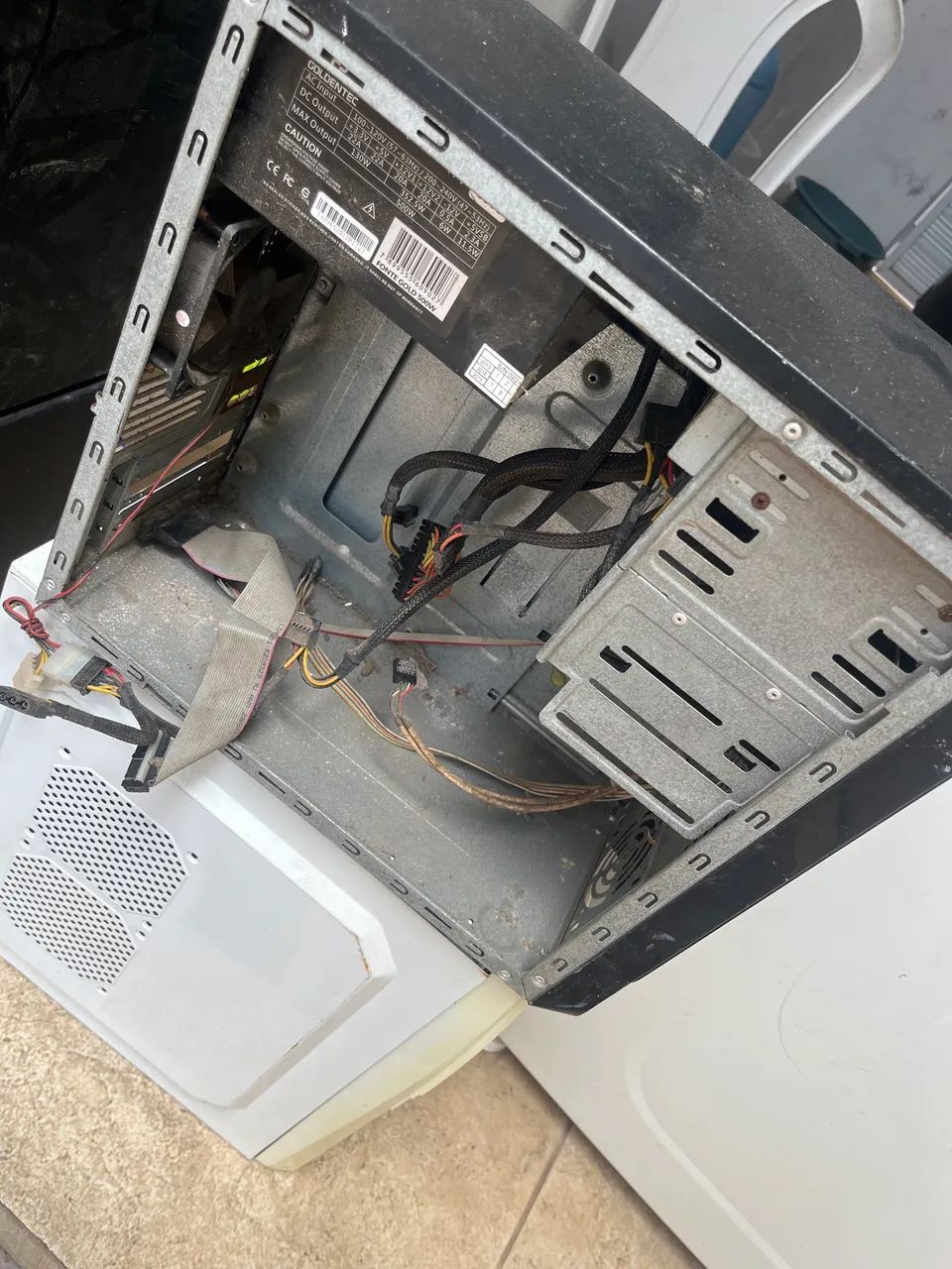 Gabinete de computador para retirada de peças  - Foto 4