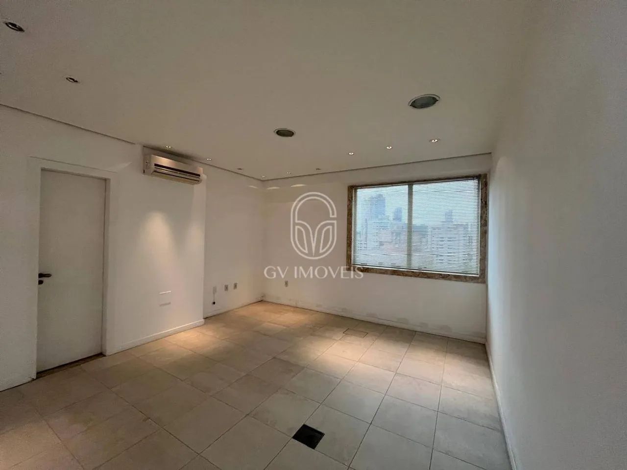 Sala comercial para locação, bairro centro, Itajaí-SC - Foto 4