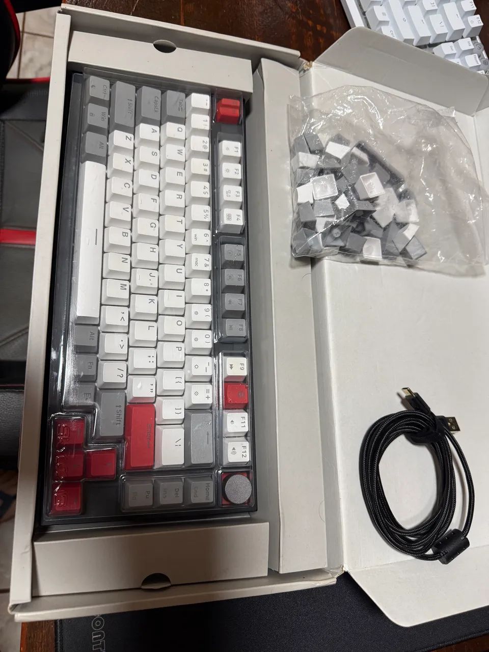 Teclado Mecânico Skyloong GK75 | Switch Óptico