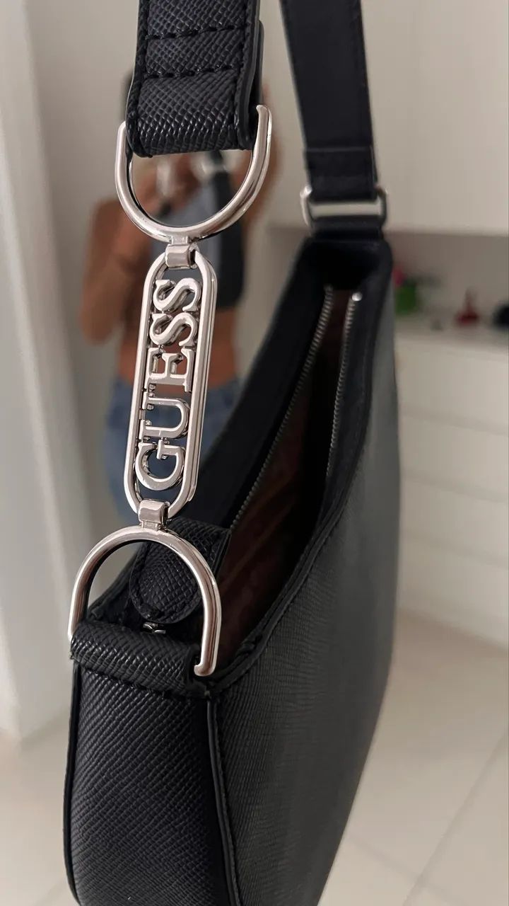 Bolsa Guess linda. Preta P  - Foto 5