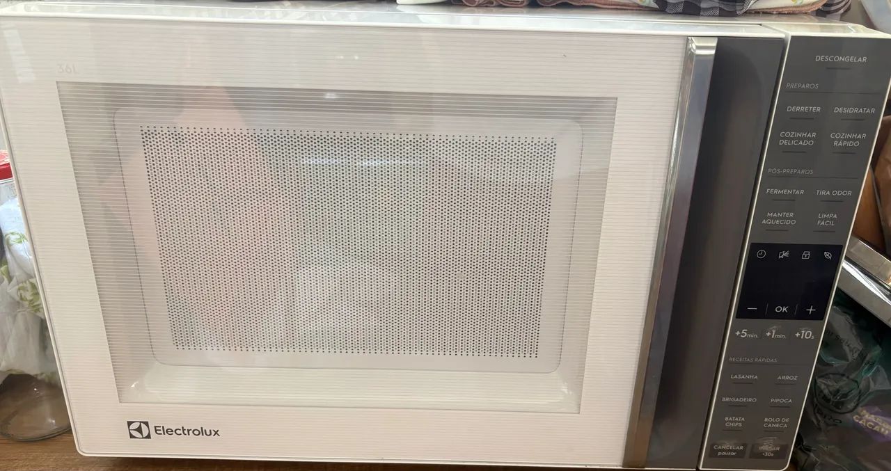 O Micro-ondas Electrolux 36 L Touch 