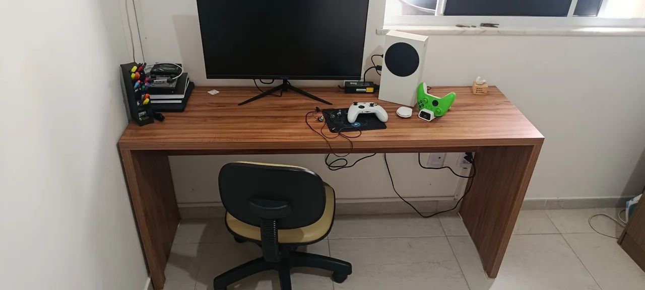 MESA DE ESTUDO E MESA GAMER
