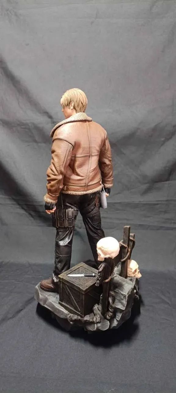 Figure Action Leon Kennedy - Foto 4